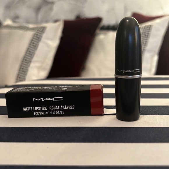 New in Box MAC Matte Lipstick in Chili - Picture 3 of 8